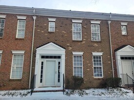 121 Singleton Rd in Mooresville, NC - Building Photo