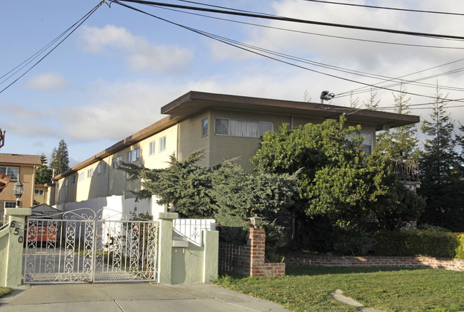 Cherry Way Apartments in Hayward, CA - Building Photo - Building Photo