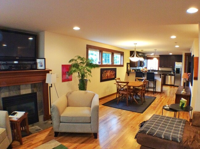 823 NW 97th St in Seattle, WA - Building Photo - Building Photo