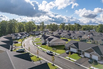 The Mission Hills Villas in Hamburg, NY - Foto de edificio - Building Photo