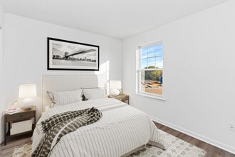 985 Lorewood Grove Rd in Middletown, DE - Foto de edificio - Building Photo