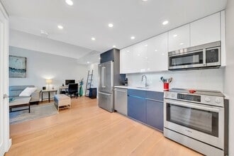 932 Broadway in Chelsea, MA - Building Photo - Building Photo