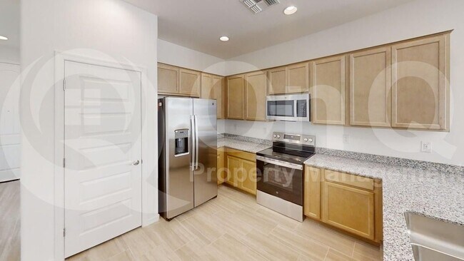 8818 W Pasadena Ave in Glendale, AZ - Building Photo - Building Photo