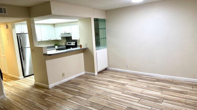 1520 SE Royal Green Cir in Port St. Lucie, FL - Building Photo - Building Photo