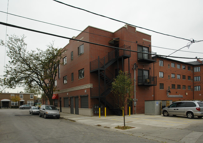 828 W 31st St in Chicago, IL - Building Photo - Building Photo