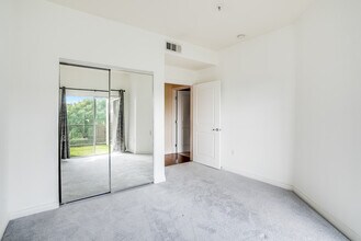 7100 Alvern St, Unit 411 in Los Angeles, CA - Building Photo - Building Photo