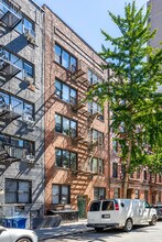 515 E 82nd St in New York, NY - Foto de edificio - Building Photo