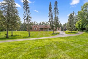 46105 W Seven Mile Rd in Northville, MI - Building Photo