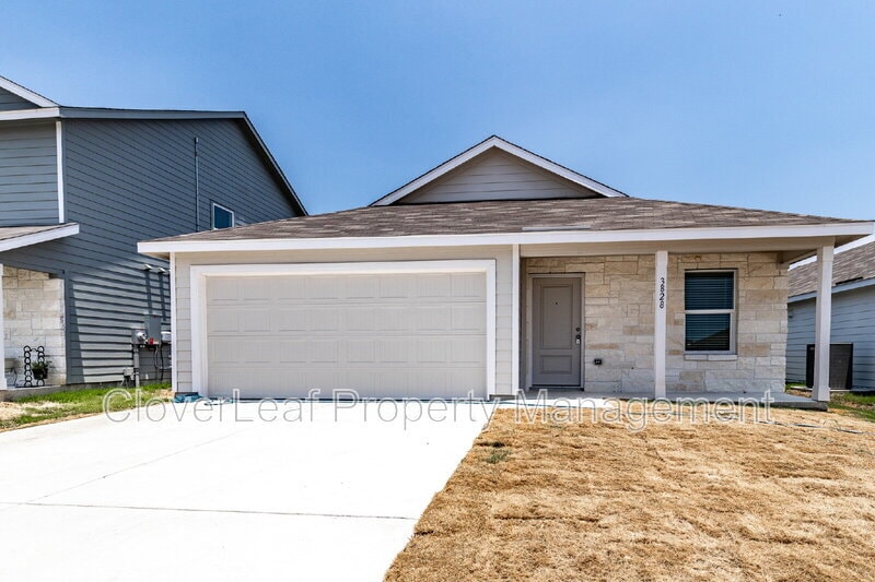 3828 High Tide in Seguin, TX - Building Photo