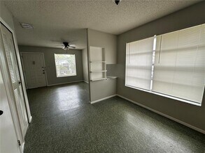 4814 S Semoran Blvd in Orlando, FL - Building Photo - Building Photo