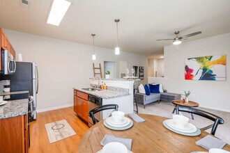 The Reserve at White Oak in Garner, NC - Foto de edificio - Building Photo