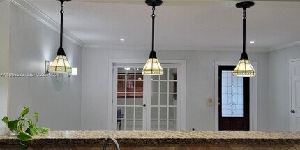 10835 SW 41st Terrace in Miami, FL - Building Photo - Building Photo