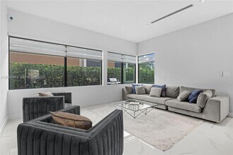 17900 SW 149th Ave in Miami, FL - Building Photo - Building Photo