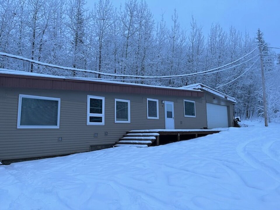 1350 Shuros Dr-Unit -Unit 3 in Fairbanks, AK - Building Photo