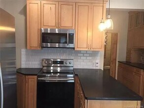 72 Oxford St in Hartford, CT - Building Photo - Building Photo
