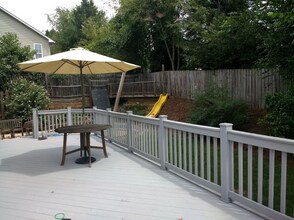 14 Grove Garden Ave in Candler, NC - Foto de edificio - Building Photo