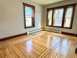 70 Edwards St, Unit 1 in Fitchburg, MA - Building Photo - Building Photo