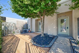 5342 Darling St in Houston, TX - Building Photo - Building Photo