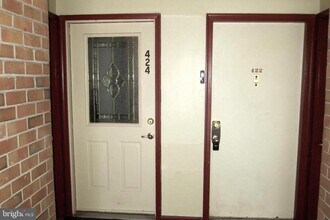 424 Meadowview Ln in Mont Clare, PA - Building Photo - Building Photo