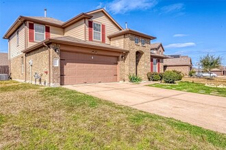 18010 Sonora Brook Ln in Richmond, TX - Foto de edificio - Building Photo