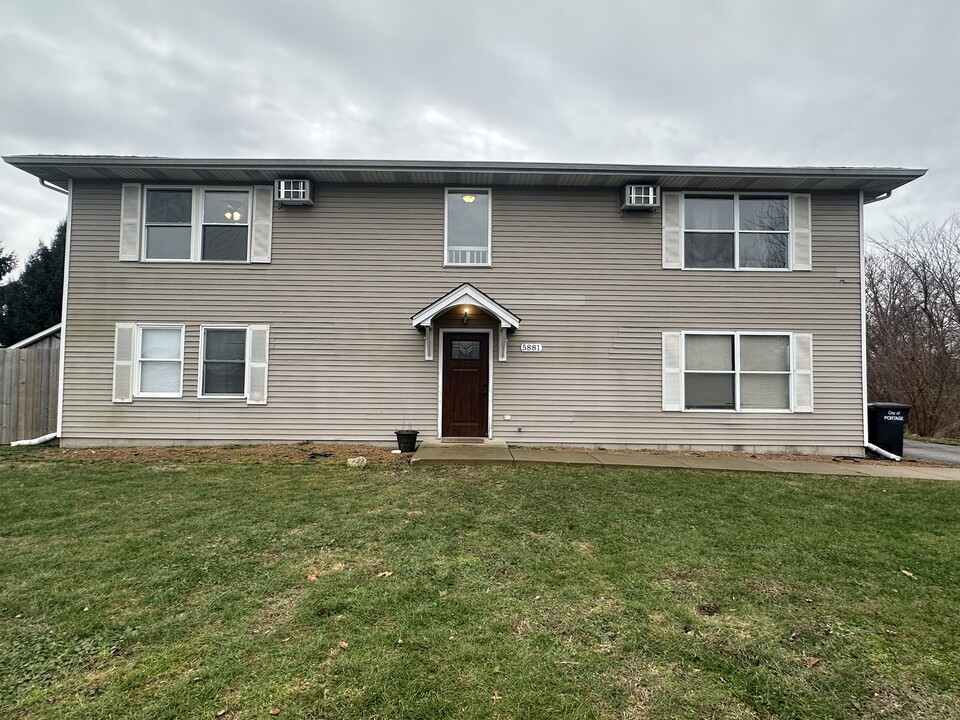5891 Fiesta Ave, Unit 4 in Portage, IN - Foto de edificio