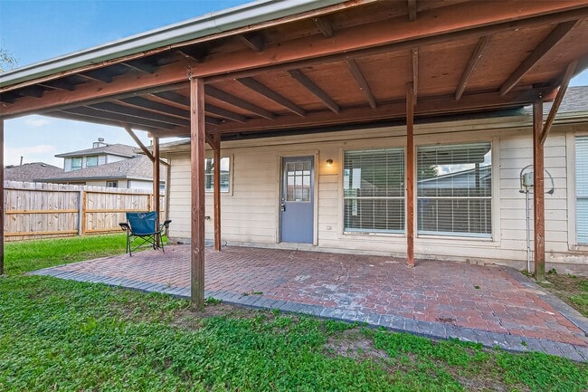 18402 Willow Moss Dr