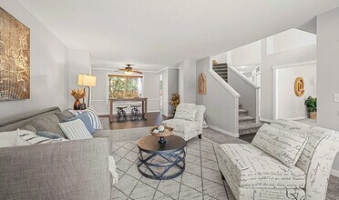 34729 9th Pl SW in Federal Way, WA - Foto de edificio - Building Photo