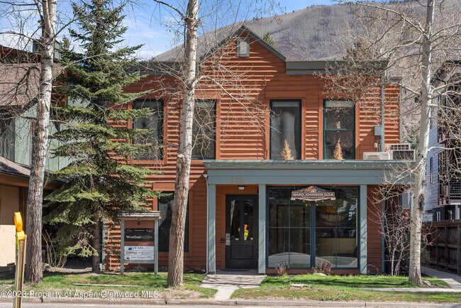 220 W Main St in Aspen, CO - Building Photo - Building Photo