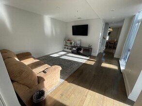 262 Monsignor O'Brien Hwy in Cambridge, MA - Building Photo - Building Photo