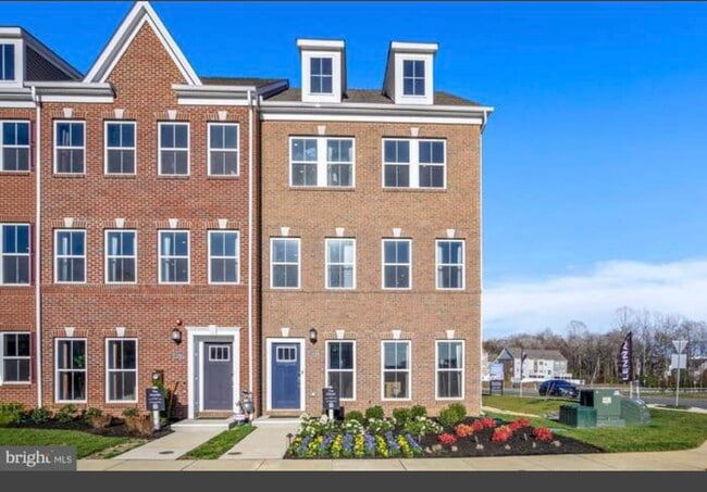 property at 4146 Skipton Pl