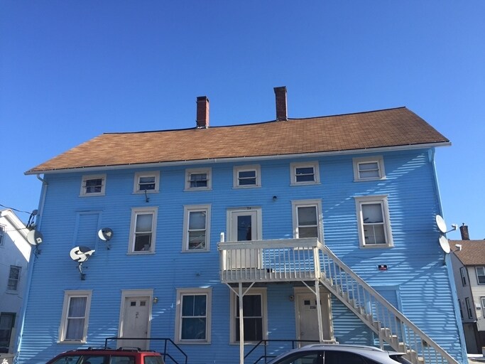 20 Milk St in Willimantic, CT - Building Photo