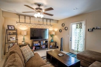 2940 McClelland Blvd, Unit 2950 C in Joplin, MO - Building Photo - Building Photo