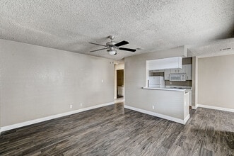 Village of Santo Domingo in Las Vegas, NV - Foto de edificio - Building Photo