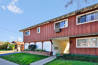 202 E Hellman Ave in Monterey Park, CA - Foto de edificio - Building Photo