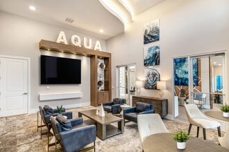 Aqua Palm Bay in Palm Bay, FL - Foto de edificio - Building Photo
