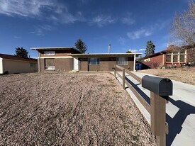 1144 W 6th Ave in Broomfield, CO - Building Photo