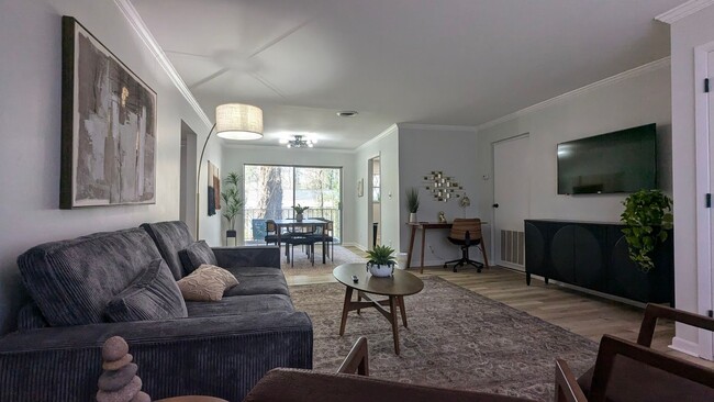 property at 1822 N Elm St