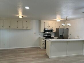 434 S Lincoln Way, Unit #1 in Galt, CA - Foto de edificio - Building Photo
