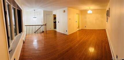 97 Arlington Ave in Valley Stream, NY - Building Photo - Building Photo