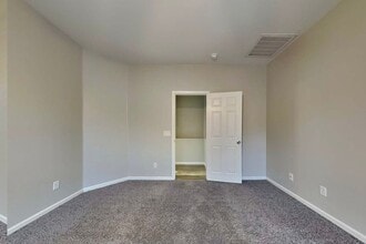 2624 W Fawn Dr in Phoenix, AZ - Foto de edificio - Building Photo