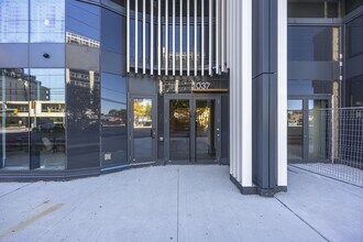 1037 The Queensway in Toronto, ON - Building Photo - Building Photo