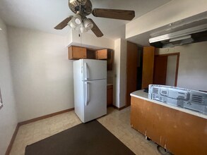 1302 E Mumford Dr in Urbana, IL - Building Photo - Building Photo