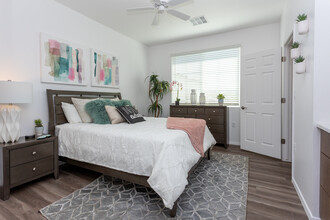 San Luciano Townhomes in Tucson, AZ - Foto de edificio - Interior Photo