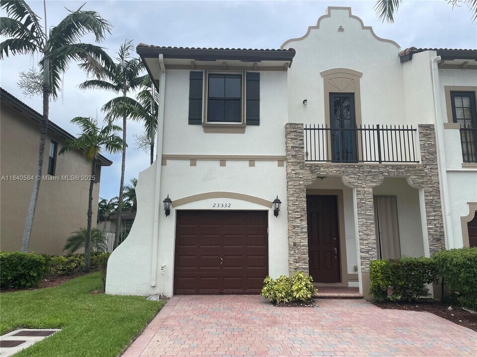23532 SW 113 Passage in Homestead, FL - Building Photo