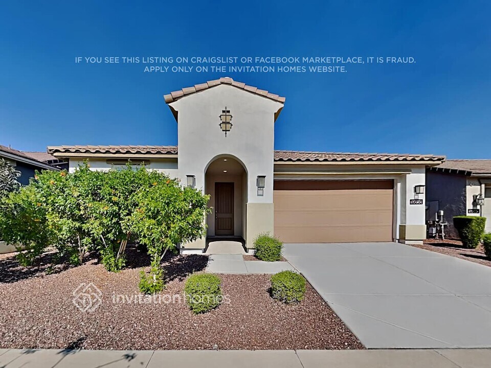 19856 Exeter Blvd in Litchfield Park, AZ - Building Photo