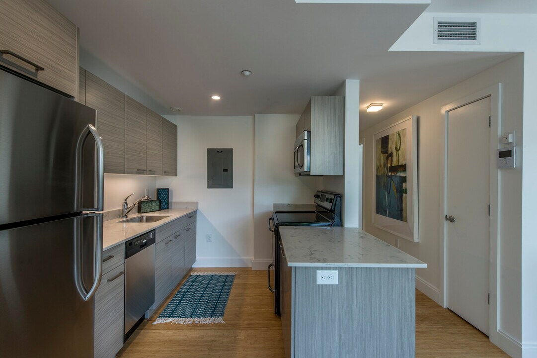 65 Ashford St, Unit L03 in Boston, MA - Building Photo
