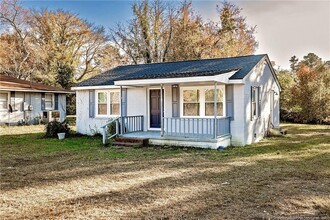 5309 Blayne Dr in Fayetteville, NC - Foto de edificio - Building Photo