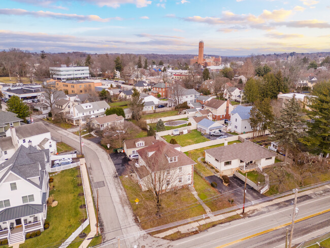 153 Conestoga Rd in Wayne, PA - Building Photo - Building Photo