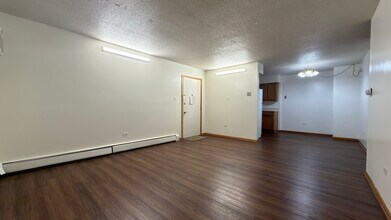 7305 W 157th St in Orland Park, IL - Building Photo - Building Photo