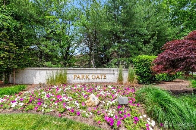 property at 1 Carriage Pl